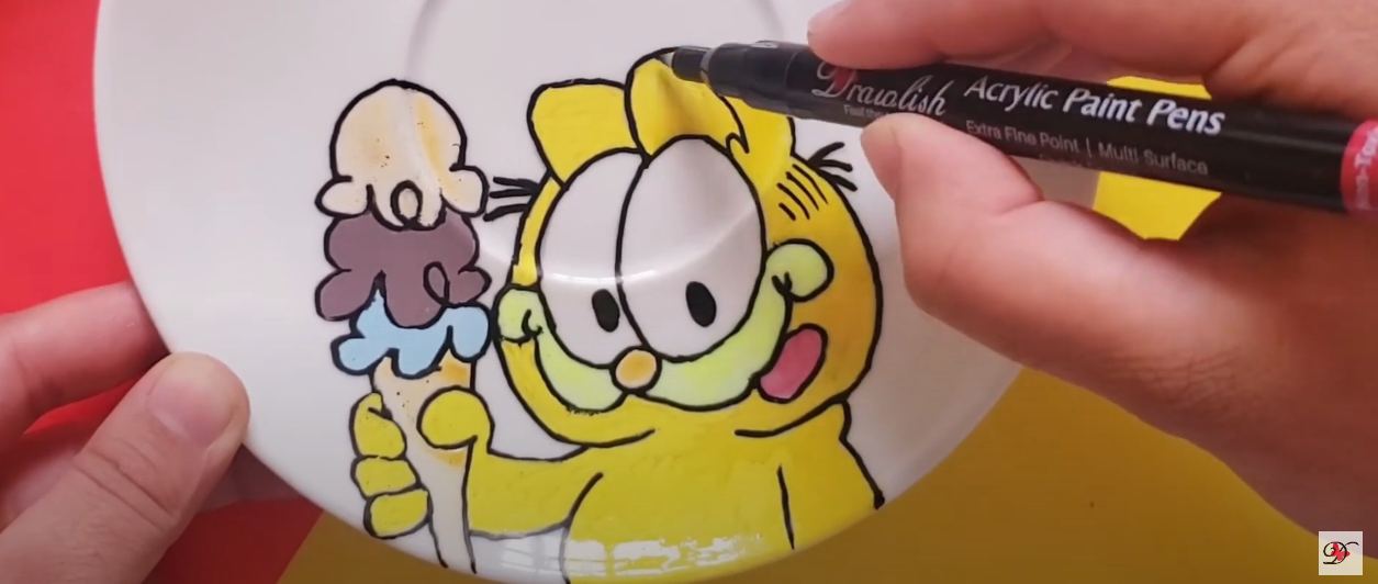 Coloring Garfield's Mustache, Tongue, and Eyes