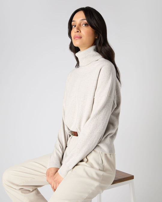 Women's Cable Turtle Neck Cashmere Sweater Ecru White