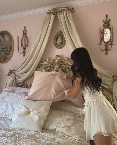 Creating an Aesthetic Coquette Bedroom (+ Inspo)%%page%% - The