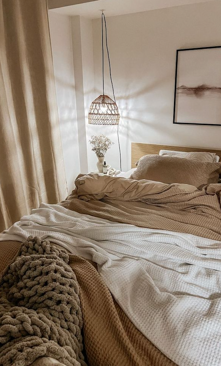 Top 10 Bed Accessories to Fall in Love in 2023