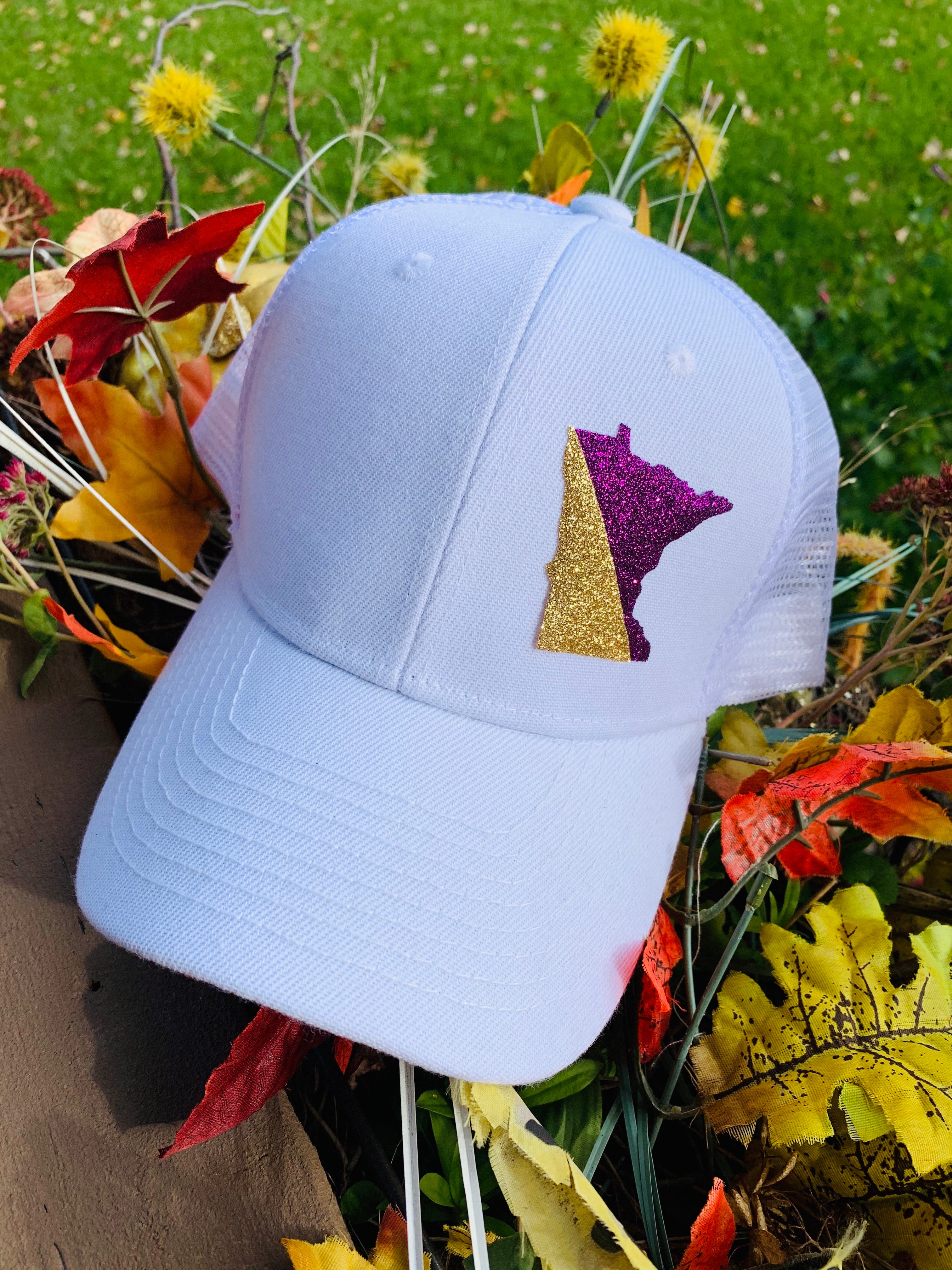 Hats { Minnesota Vikings } White Structured Hat with Mesh Back and Purple and Gold Glitter State of Minnesota. Adjustable Snap Back Cap. Unisex.