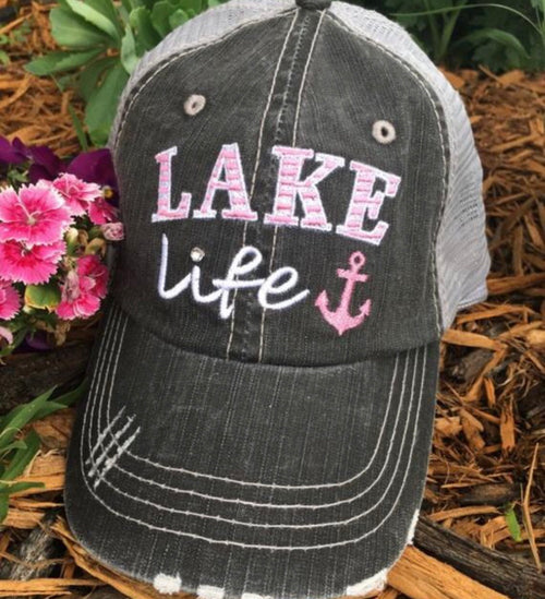 Hats and clothing { I’m on lake time } Black • S - 3XL • Tank tops