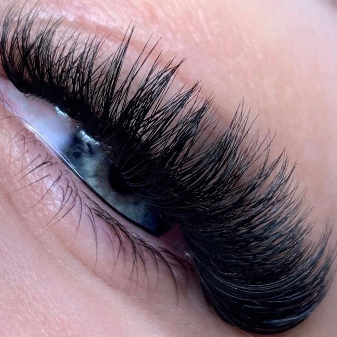 Russian Lashes Course Photo
