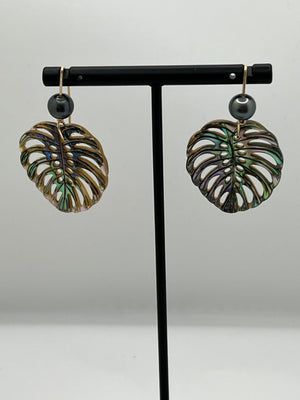 Small Abalone Monstera with Fresh Water Pearl Earrings - Fleur De Lei