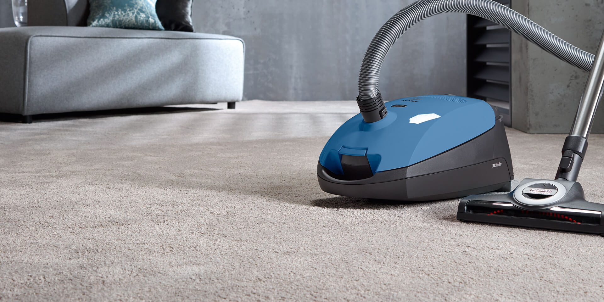 Discover Miele bagged, bagless, & cordless Vacuum Cleaners