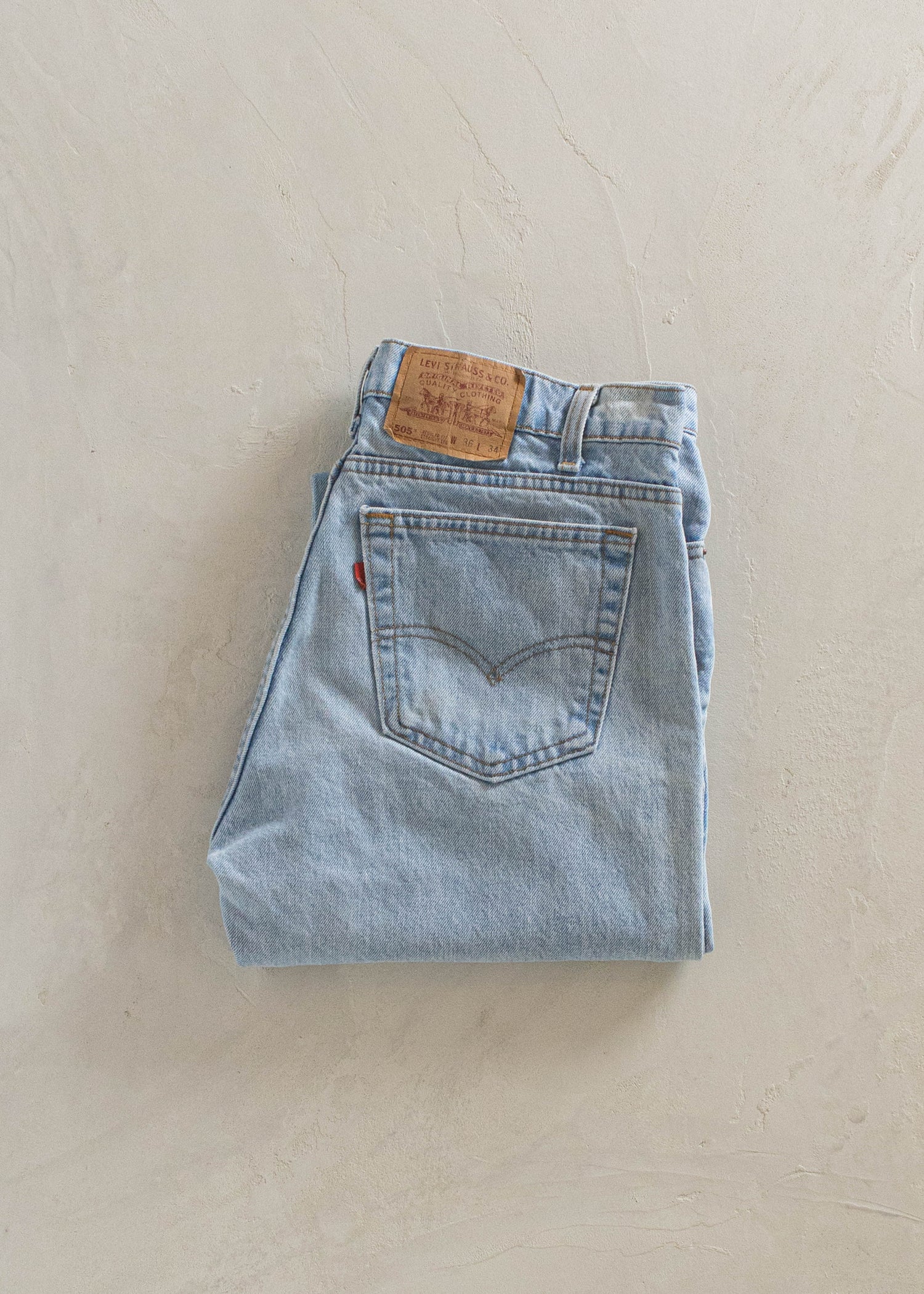 1980s Levi's 505 Lightwash Jeans Size Women's 30 Men's 32 – Palmo Goods