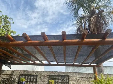 Sombreador com Proteção Solar para Estacionamento Jardim Piscina
