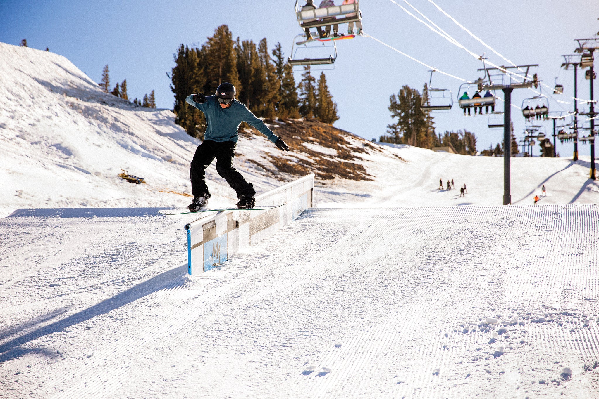 Boardslide in Mammoth // p: Peter Morning