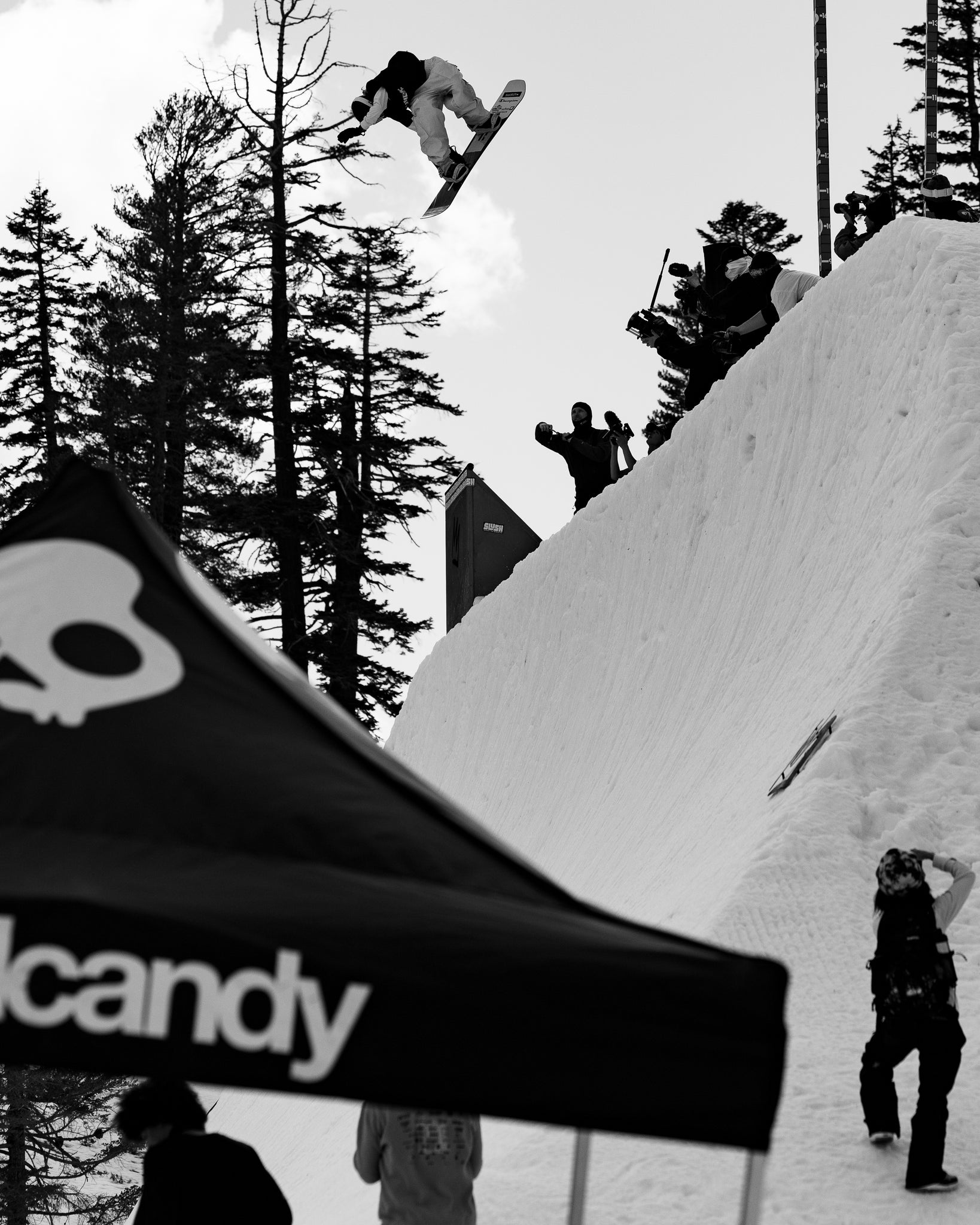 Brooke D'Hondt boosting | Photo: Andrew Miller