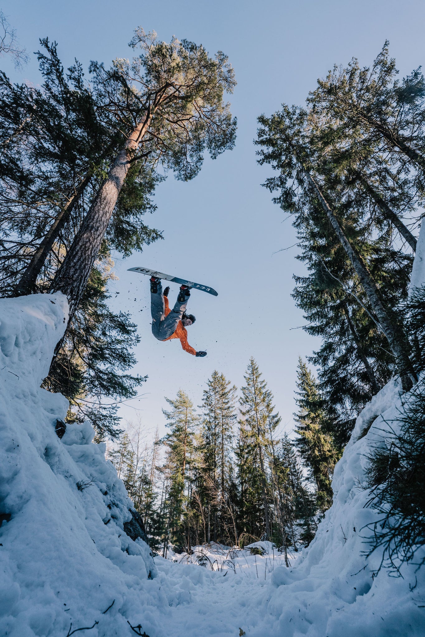 The ol' bail to flat. A timeless classic on the tree hip // p: Even Brekke