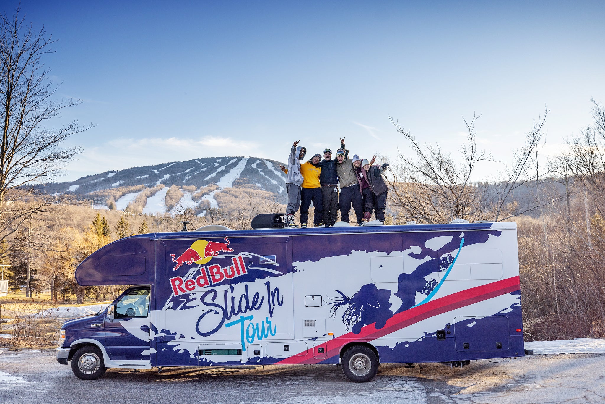 Tour team in Stratton // p: Brian Nevins / Red Bull Content Pool