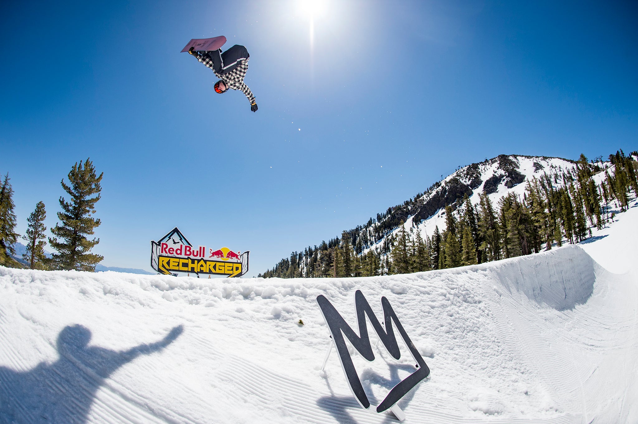 r: Jake Canter // p: T. Bird, Red Bull Content Pool