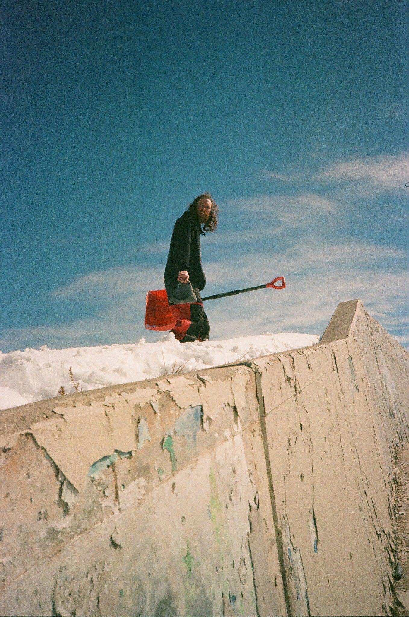 Tucker, red shovels over red snakes - photo - Maisy Hoffman