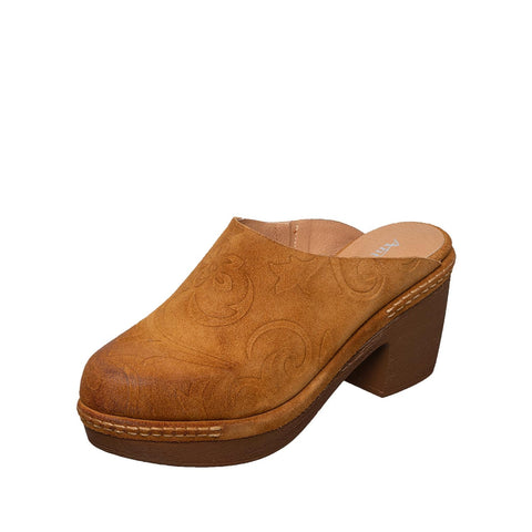 round toe suede clogs