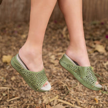 Загрузить изображение в средство просмотра галереи, Green C08 Hansa Women&#39;s Low Wedge Sandals
