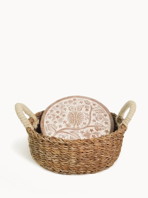 https://cdn.shopify.com/s/files/1/0526/2180/3669/products/00_bread_warmer_basket-owl_1800x1800_aa65a012-c17d-4fc9-b43b-cccd6e46fdb7_300x.webp?v=1671645448