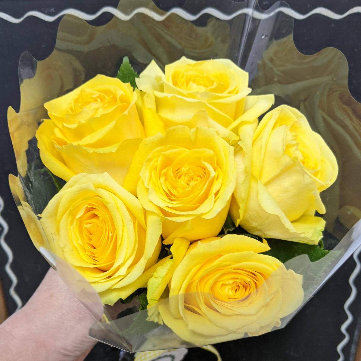 6 Stem Yellow Rose Bouquet - Flowergoodies