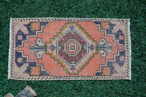Handmade Turkish Vintage small area rug doormat for home decor, bathroom rug, area oushak rug, rug 2.11x1.6, id: 5612