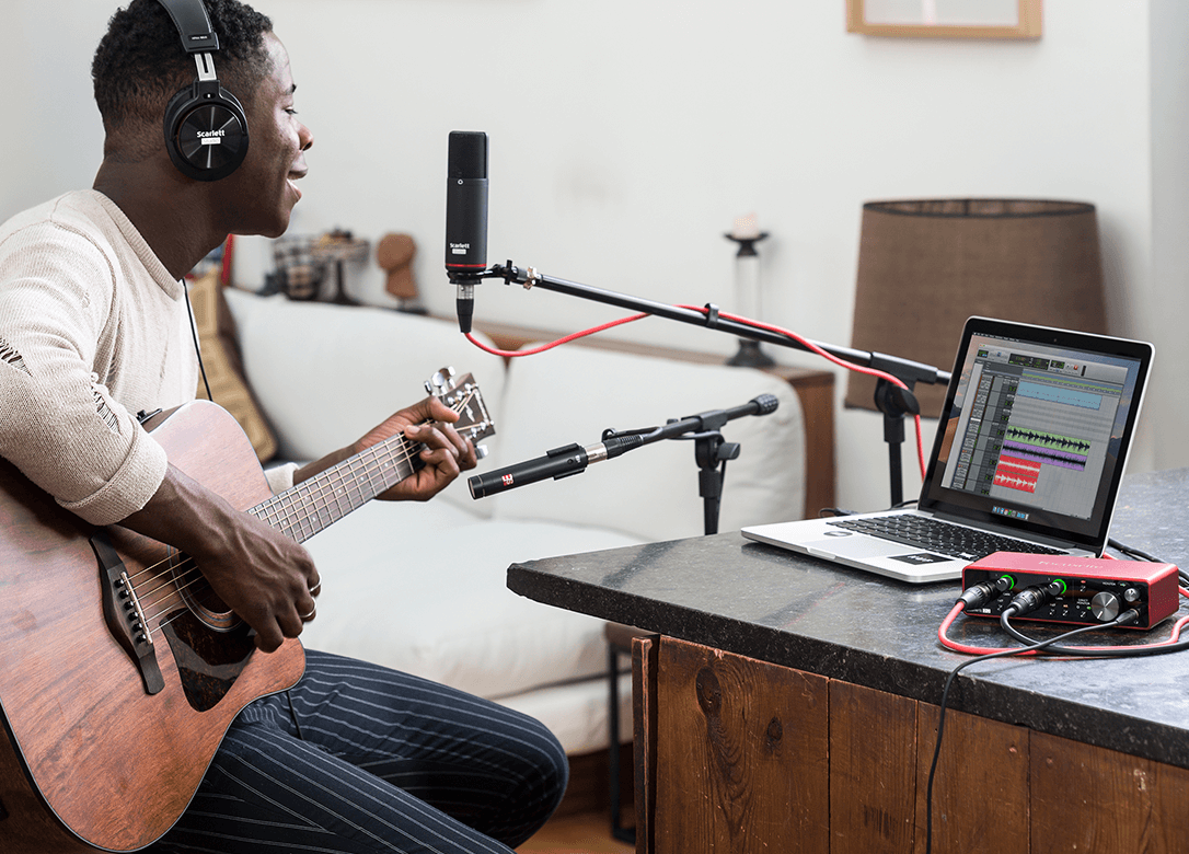 SAVE 70$ on the ultimate Focusrite studio recording bundle!