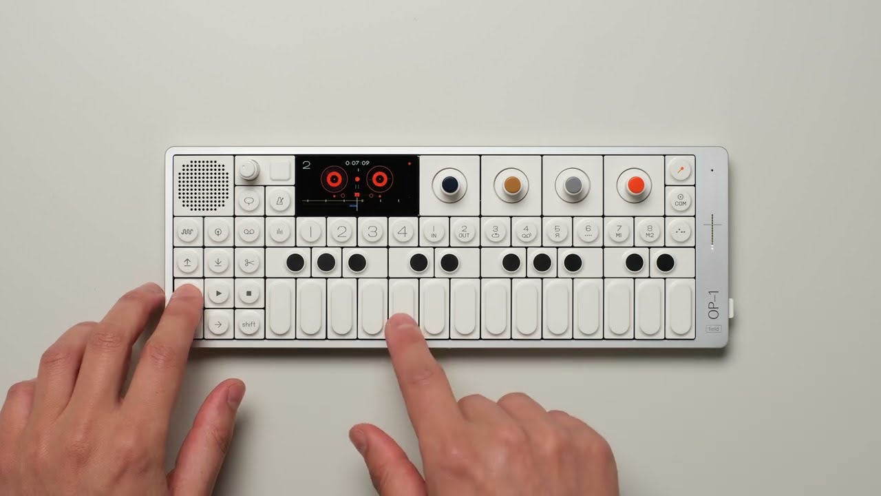 TEENAGE ENGINEERING OP-1 FIELD