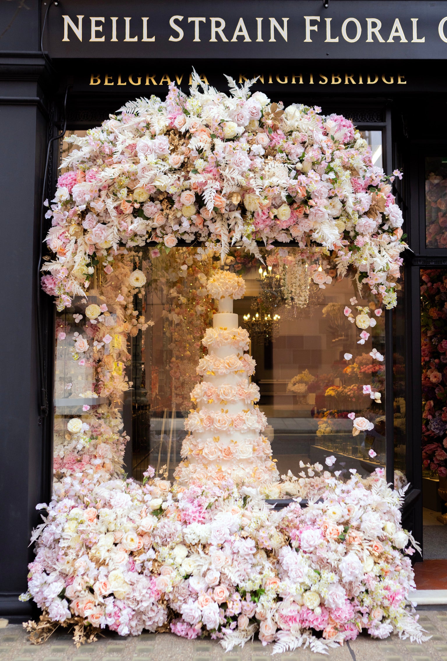 Neill Strain Floral Couture luxury weddings Mayfair Belgravia