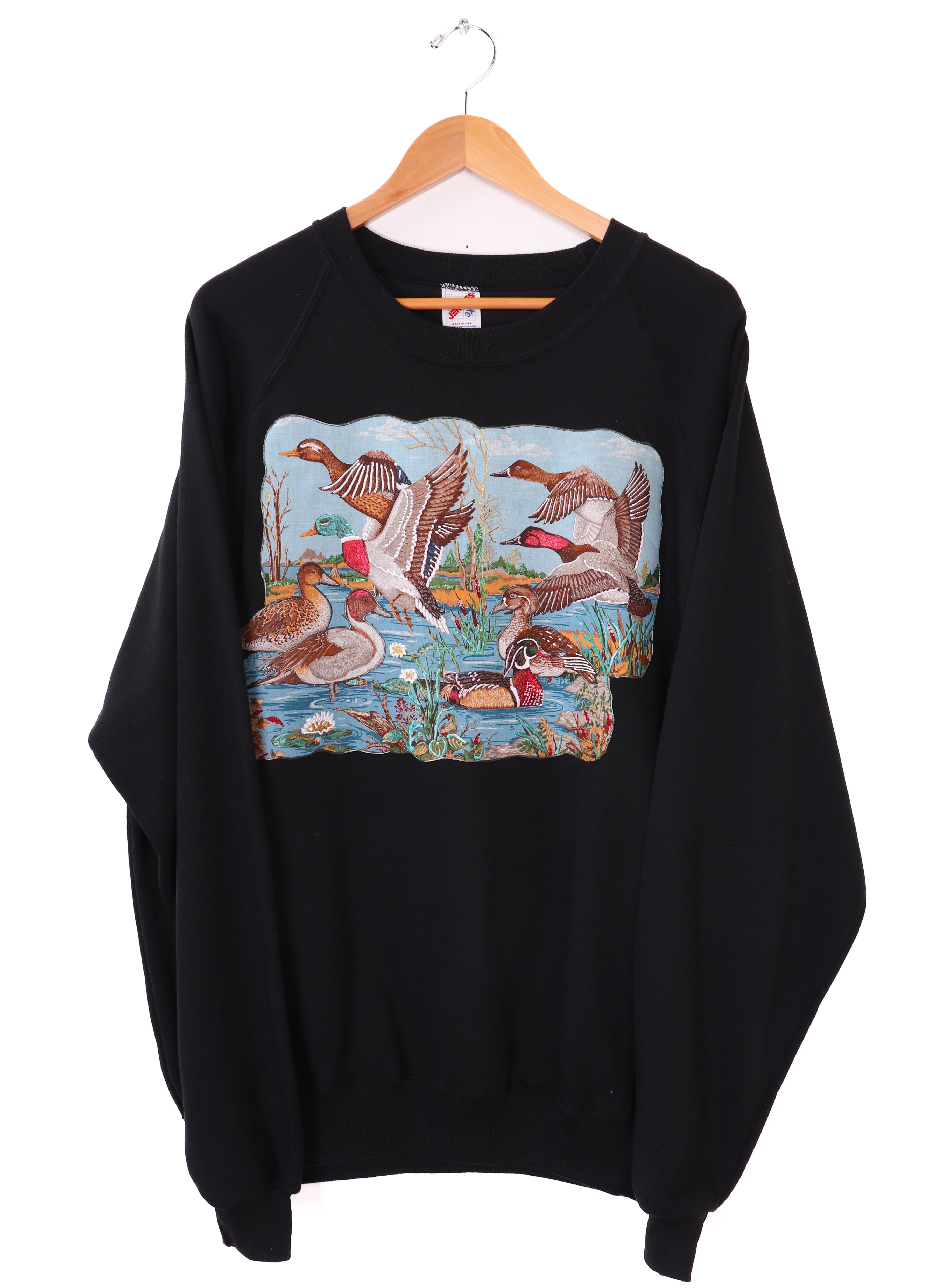 Northern Reflections Winter Cardinal Crewneck – Neomai Vintage