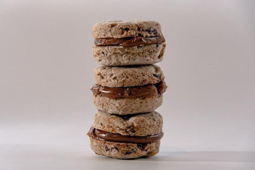 delicious cookies with chocolate filling