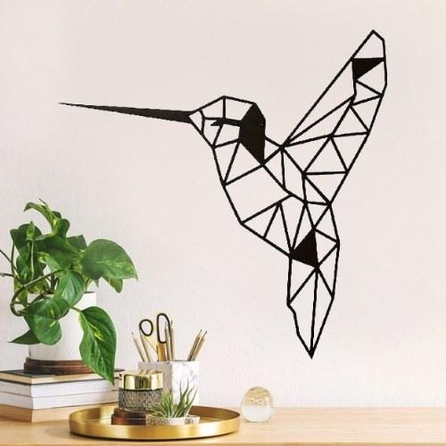 Oiseaux Décoratifs En Métal Pour Le Jardin Extérieur Sur Le Tableau Dans Le  Magasin Image stock - Image du oiseau, décoratif: 140647883