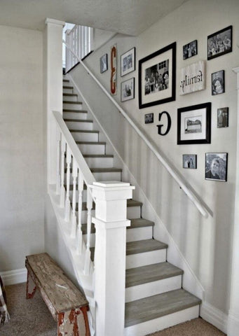 The best wall decoration for a staircase