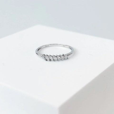 10 Must-Have Half-Eternity Promise Rings of LVNA