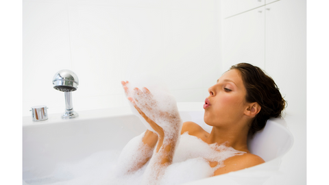 Bubble bath - 7 Practical ways to pamper yourself at home on a budget this winter