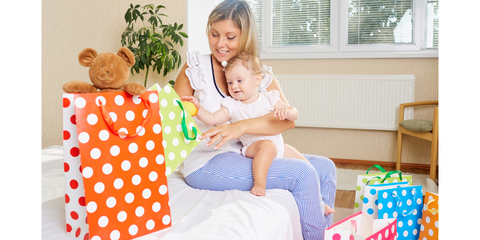 What is the perfect gift…? If you are looking for the perfect gift for a new mum, it can be an extremely challenging task.
