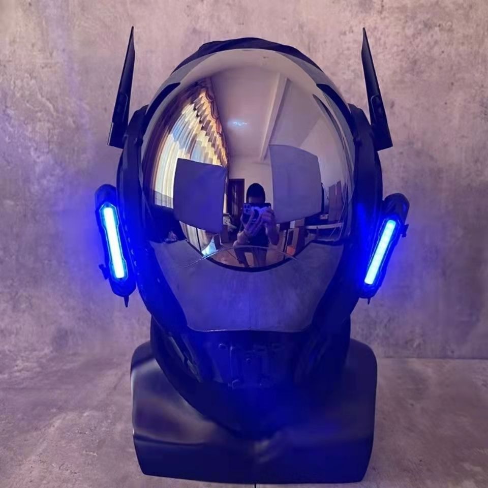 casco-futurista-cyberpunk