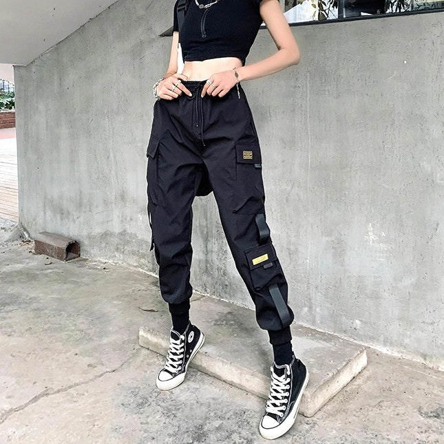 women-techwear-pants