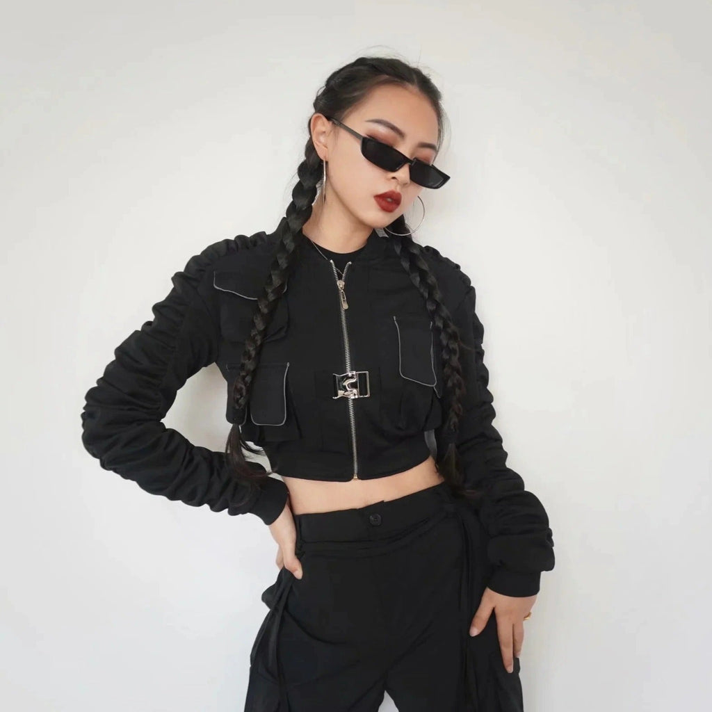 techwear-crop-jacket