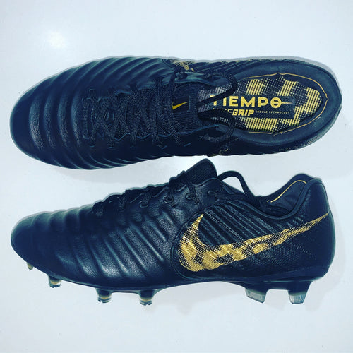 sepatu bola nike tiempo legend 7