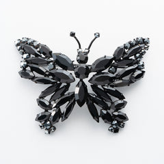 黒い蝶々モチーフのブローチ
