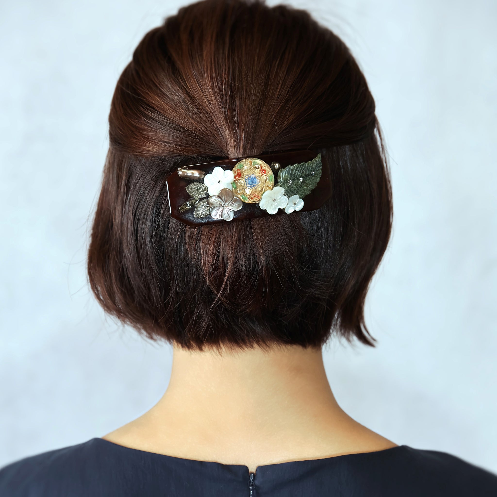 白蝶貝 花 バレッタ 10センチ - ヘアピン