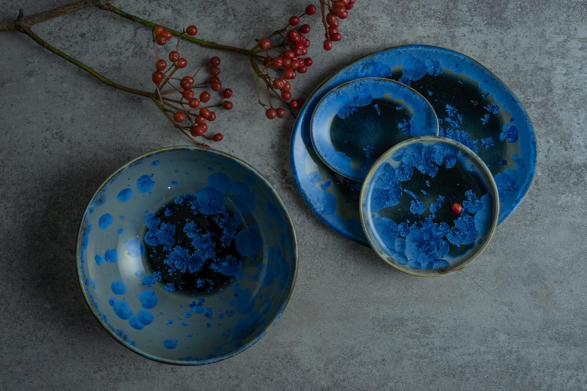 ジャンピエールコヒュートの青い斑点が美しい陶器