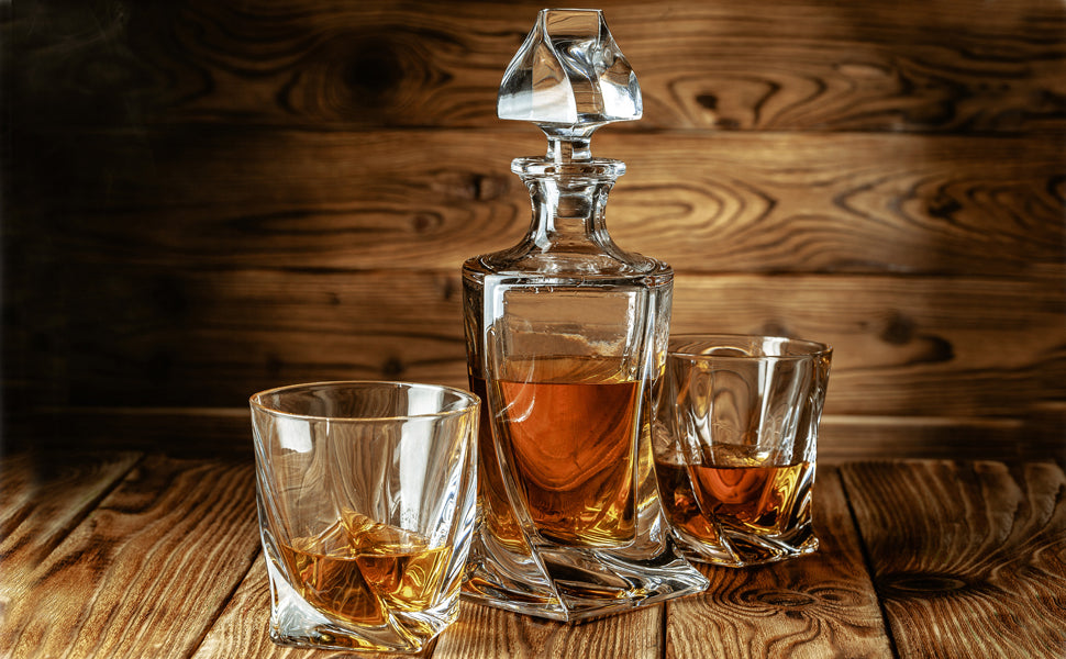 Twist Whisky Decanter, Glasses & Whisky Stones Box Set - FLOW Barware®