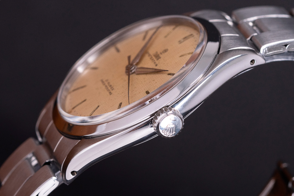 Side view of the extra-thin Tudor 7960