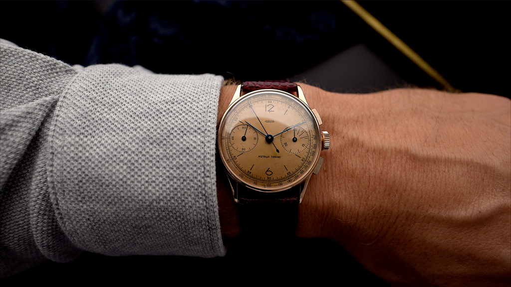 wristshot with a rosegolden Jaeger timepiece from the 1940s