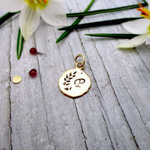 Load image into Gallery viewer, 14K Solid Gold Raw Edge Vine Initial Pendant - Luxe Design Jewellery
