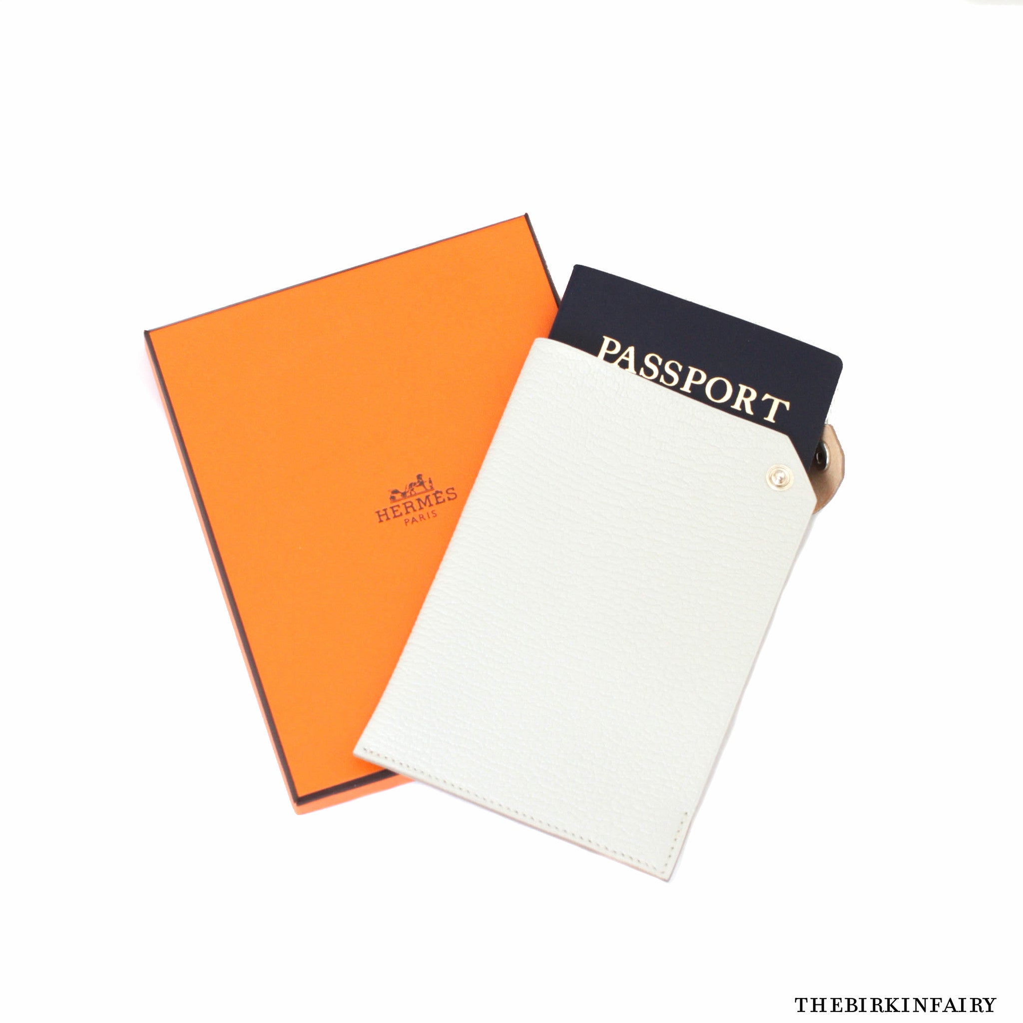 hermes passport holder review