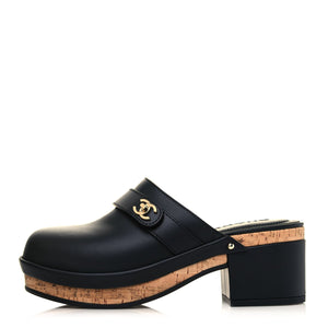 clogs chanel