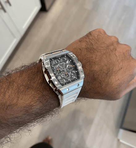 Buy Quartz Tonneau watches from Wishdoit Watches are for the modern gentleman who is bold, daring, and Chronograph sport watch features a 3 hand VD53 Seiko Quartz Movement and a black Fluorine Rubber watch band.