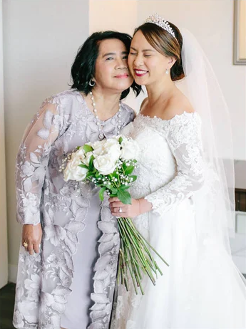 mother of the bride and bride