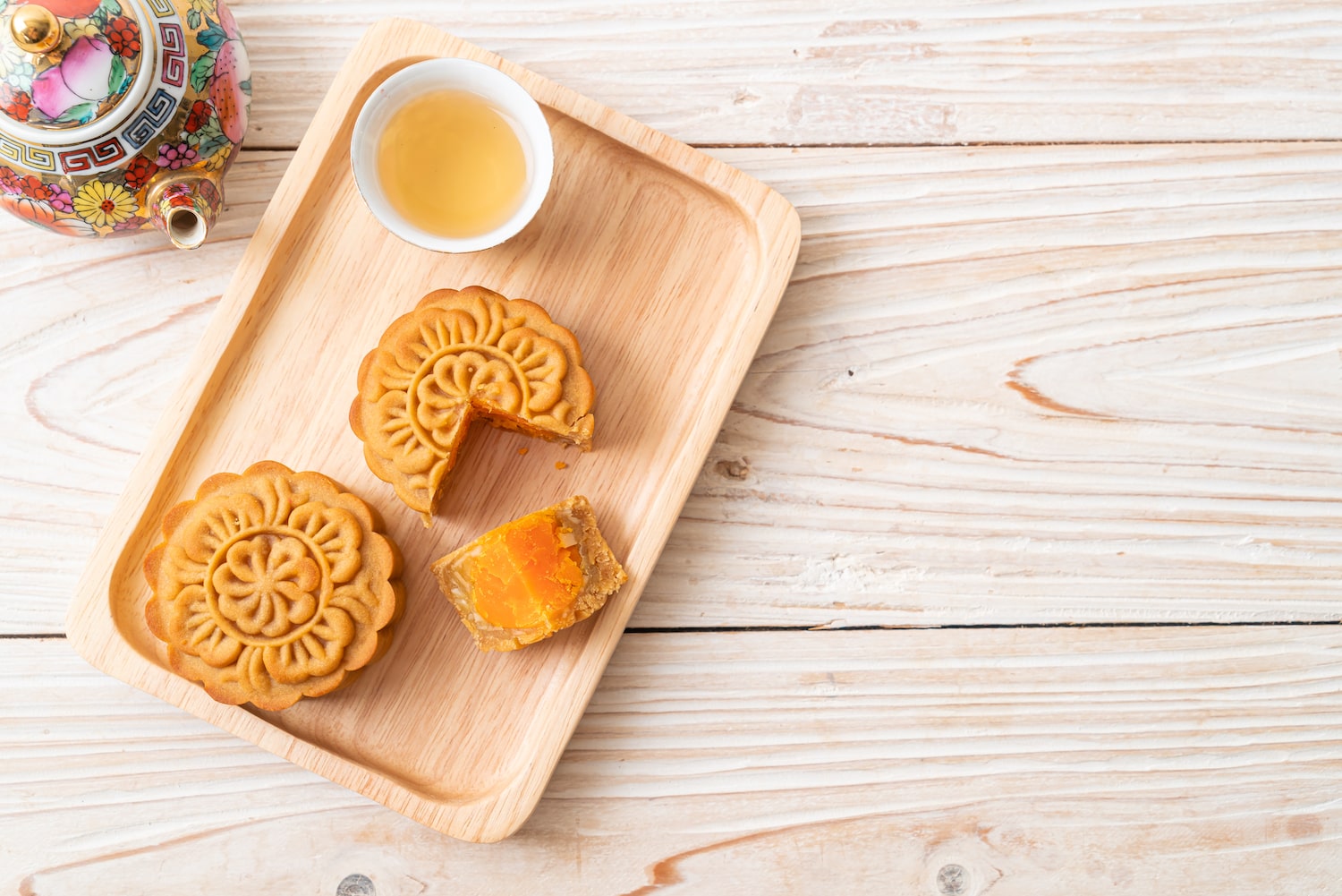 mooncake with yolk