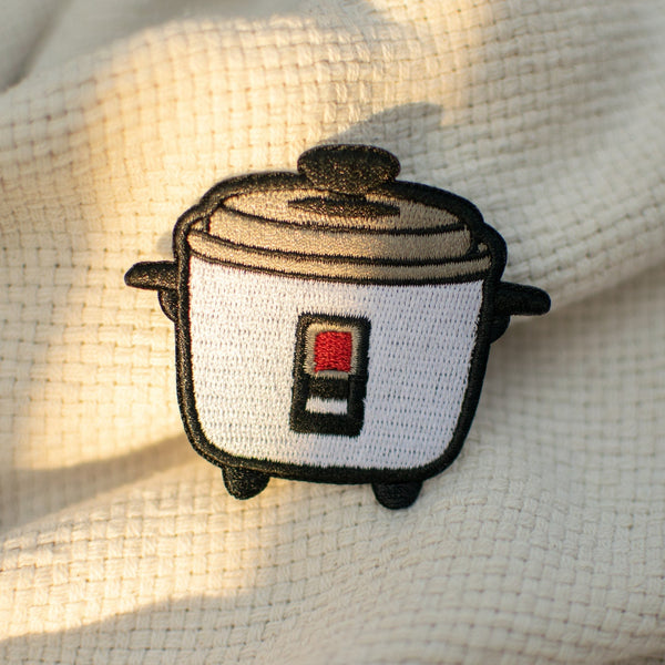 https://cdn.shopify.com/s/files/1/0527/0297/0033/products/rice-cooker-embroidered-patch-patch-900027_600x600.jpg?v=1673603133