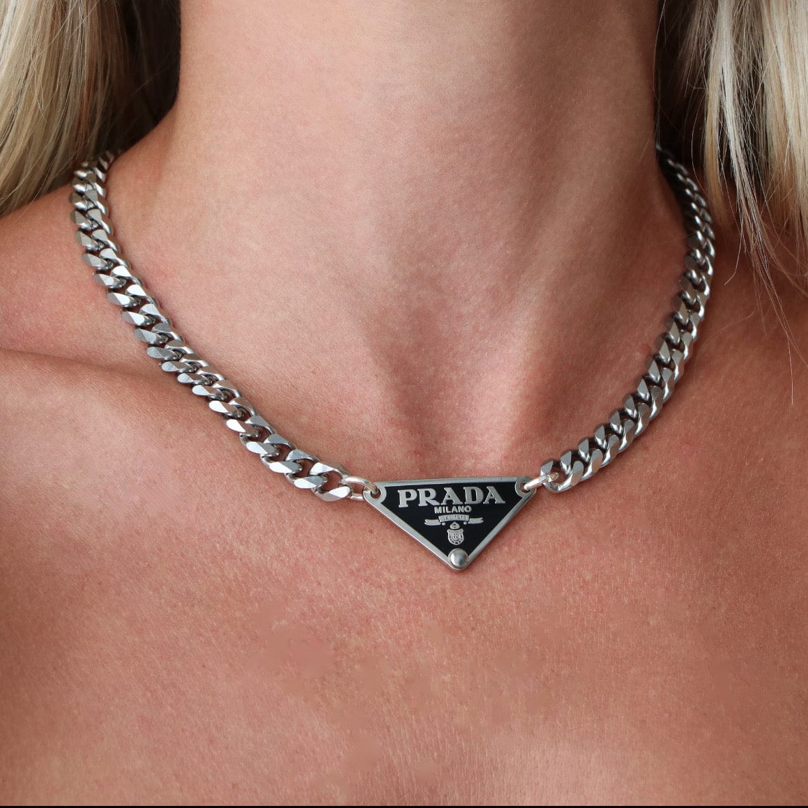 Total 87+ imagen silver prada necklace